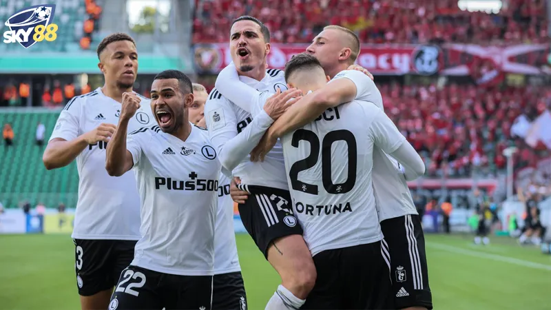 Suc Manh Va Phong Do Cua Legia Warsaw Vs Fk Aktobe