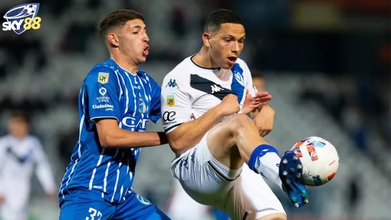 Suc Manh Va Phong Do Fortaleza Vs Velez Sarsfield